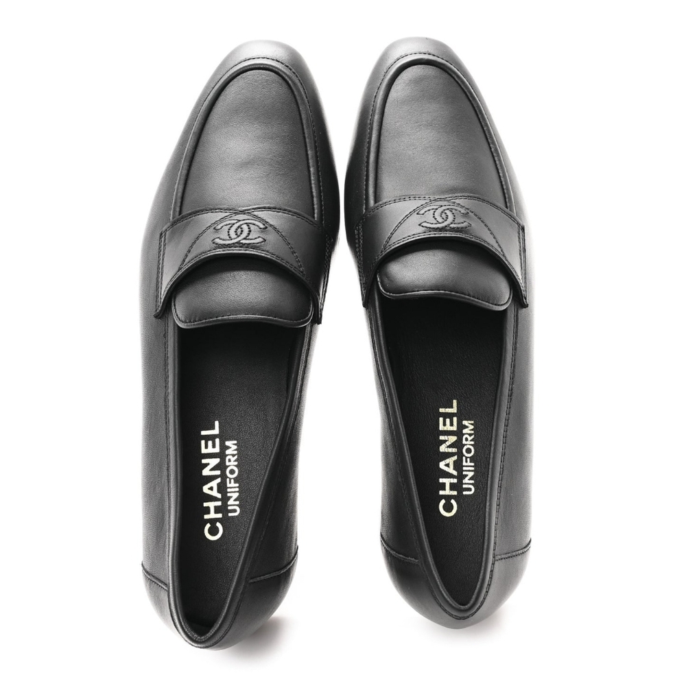 Chanel Uniform Black Leather Lambskin Loafers CC Logo Size 39.5